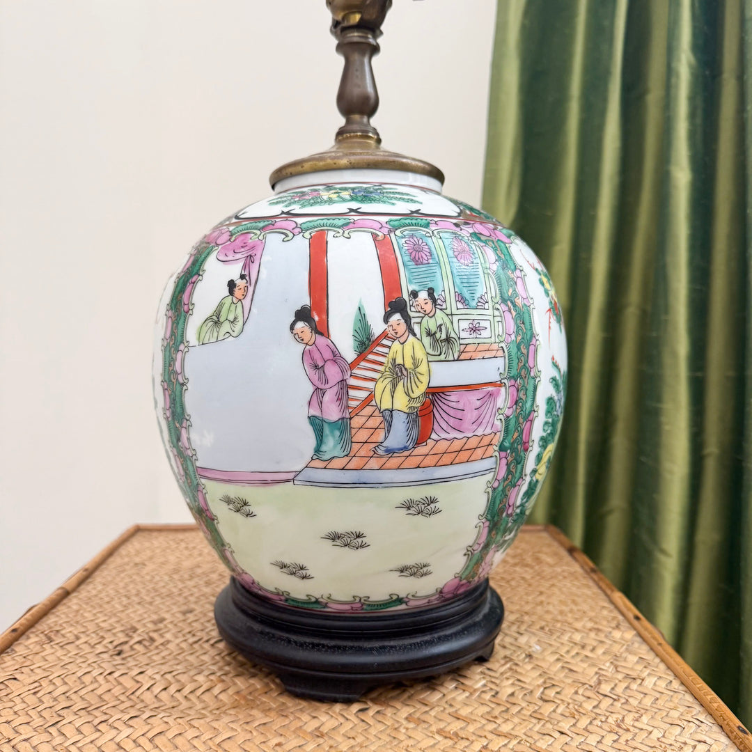 Vintage Rose Medallion Lamp