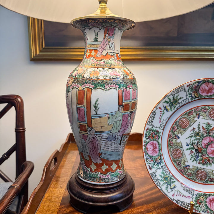 Vintage Rose Medallion Lamp