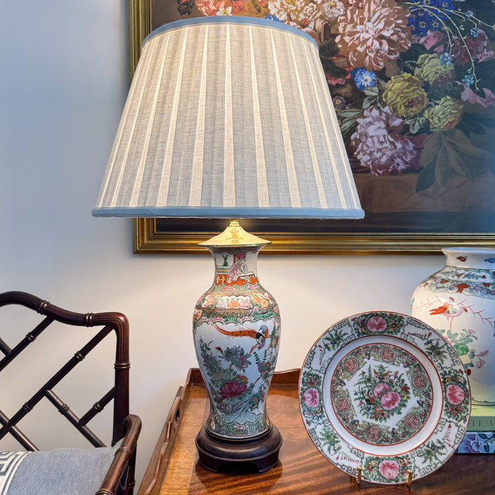 Vintage Rose Medallion Lamp