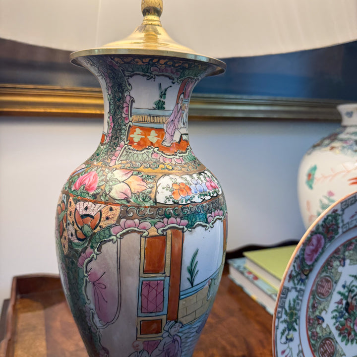 Vintage Rose Medallion Lamp