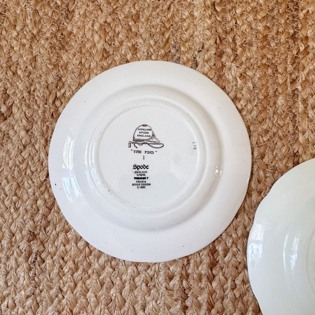 Vintage Pair of Copeland Spode 'The Hunt' Scalloped Bread and Butter Plates