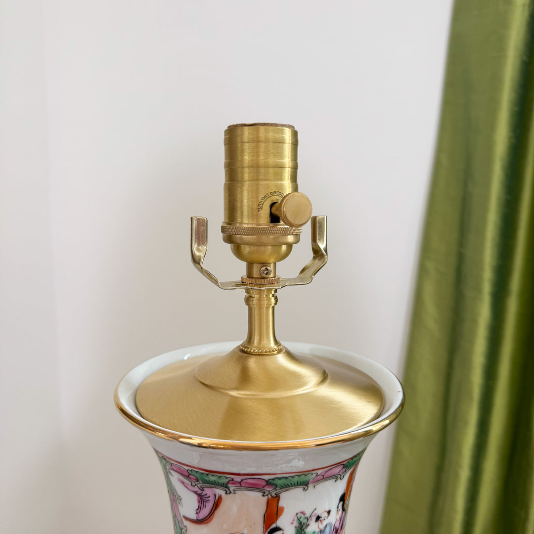 Vintage Rose Medallion Lamp